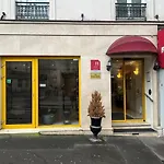 121 Paris Hotel