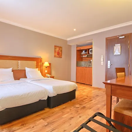 Hotel 121
