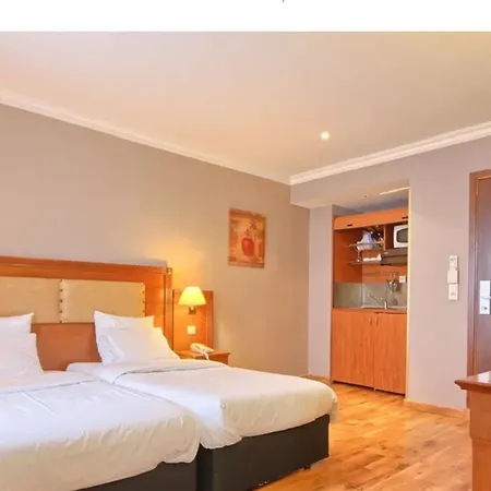 Hotel 121 Parigi